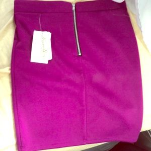 NWT  SMALL PURPLE FOREVER 21 Skirt zip up back